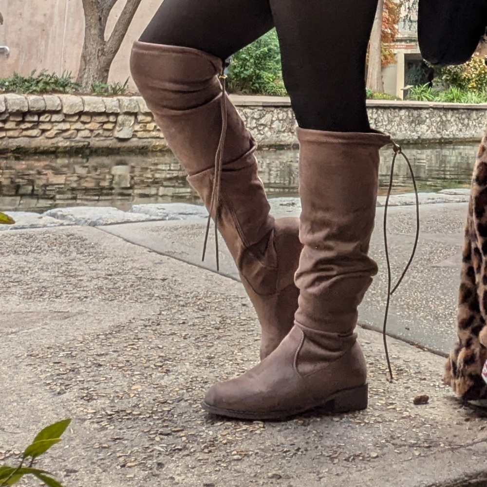 Botas